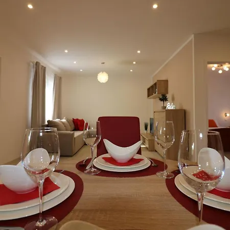 Ferienhaus-mit-pool-in-porec-melisa-7 ホテル 3*