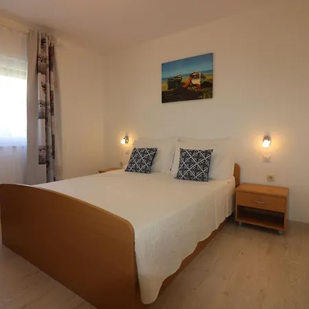 فندق Ferienhaus-mit-pool-in-porec-melisa-7 بوريتش