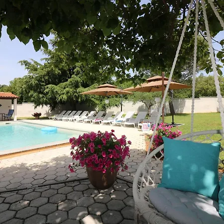 Ferienhaus-mit-pool-in-porec-melisa-7 بوريتش