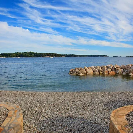 Ferienhaus-mit-pool-in-porec-melisa-7